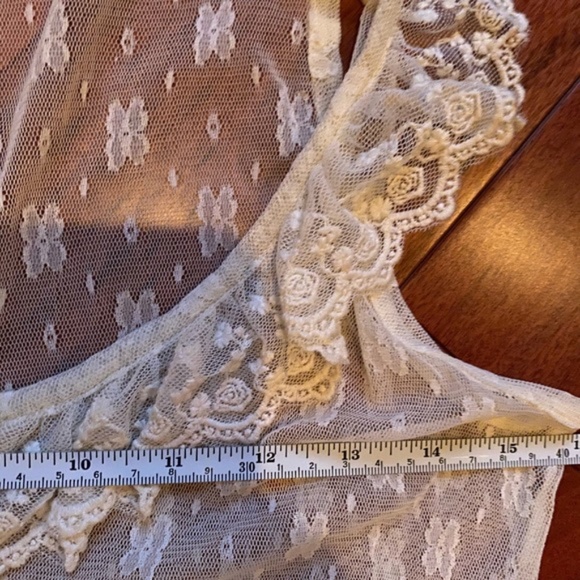 Boho Beautiful Areve Maxi Lace Kimino - Picture 2 of 4